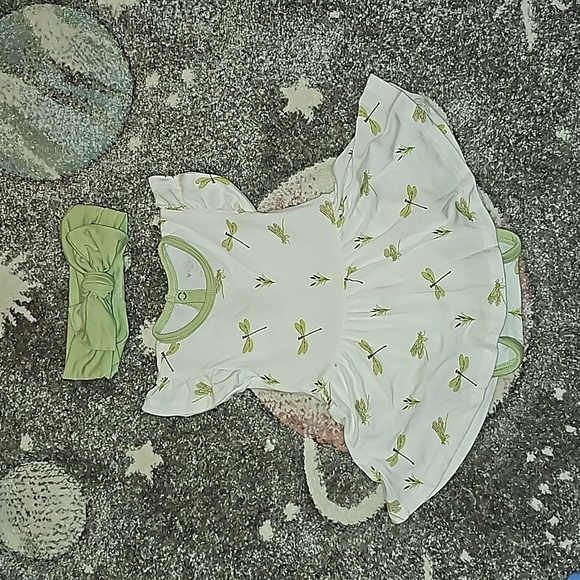 Kyte Baby 0-3 month Dragonfly Twirl Bodysuit and 3-6 month Pistachio Bow Bundle - Picture 1 of 2